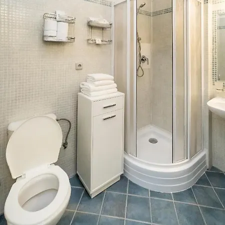 ゲストハウス ペンション タラールーフ ドゥーム チェスキー クルムロフ