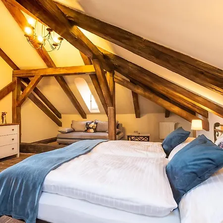 ペンション タラールーフ ドゥーム 3*