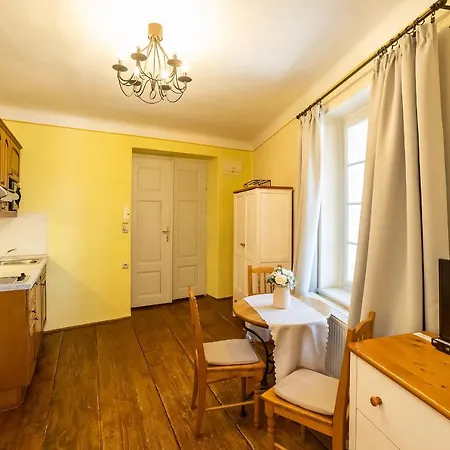 ペンション タラールーフ ドゥーム 3*