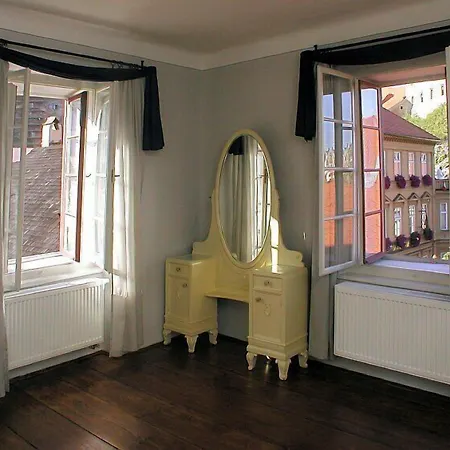 ペンション タラールーフ ドゥーム ゲストハウス 3*